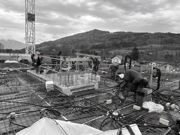 Aujourd'hui direction ➡️  Taninges sur le chantier de L'AMAUTI 🌸 